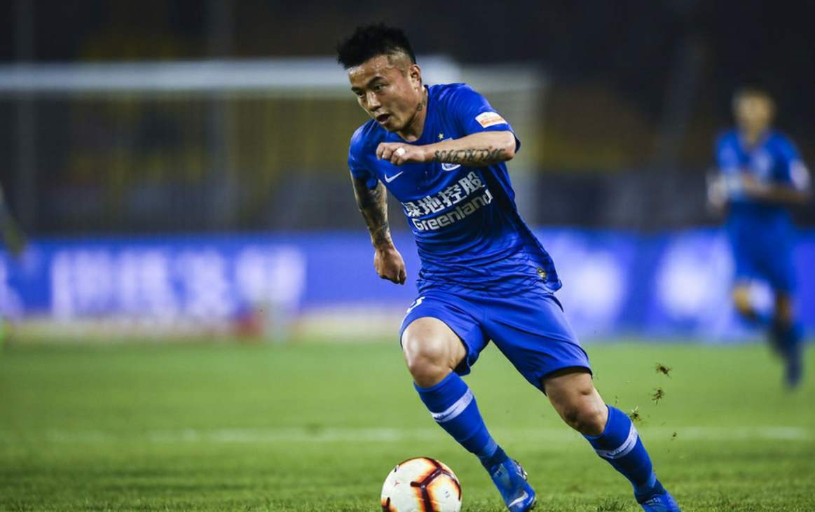 包含南非守门员力挽狂澜，成功扑出关键球的词条