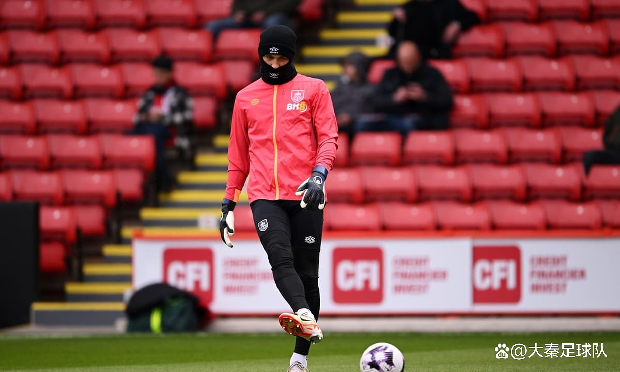 包含老特拉福德球员就比赛表现发表看法的词条