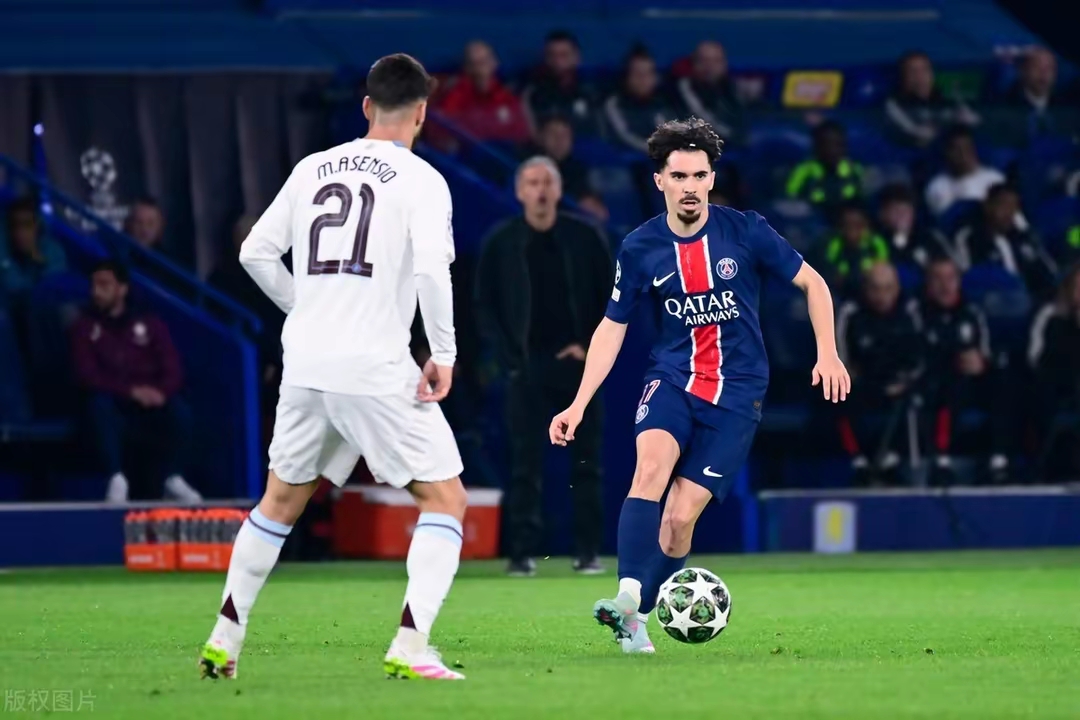 包含欧国联比赛：诺维奇城客场挑战巴黎圣日耳曼的词条