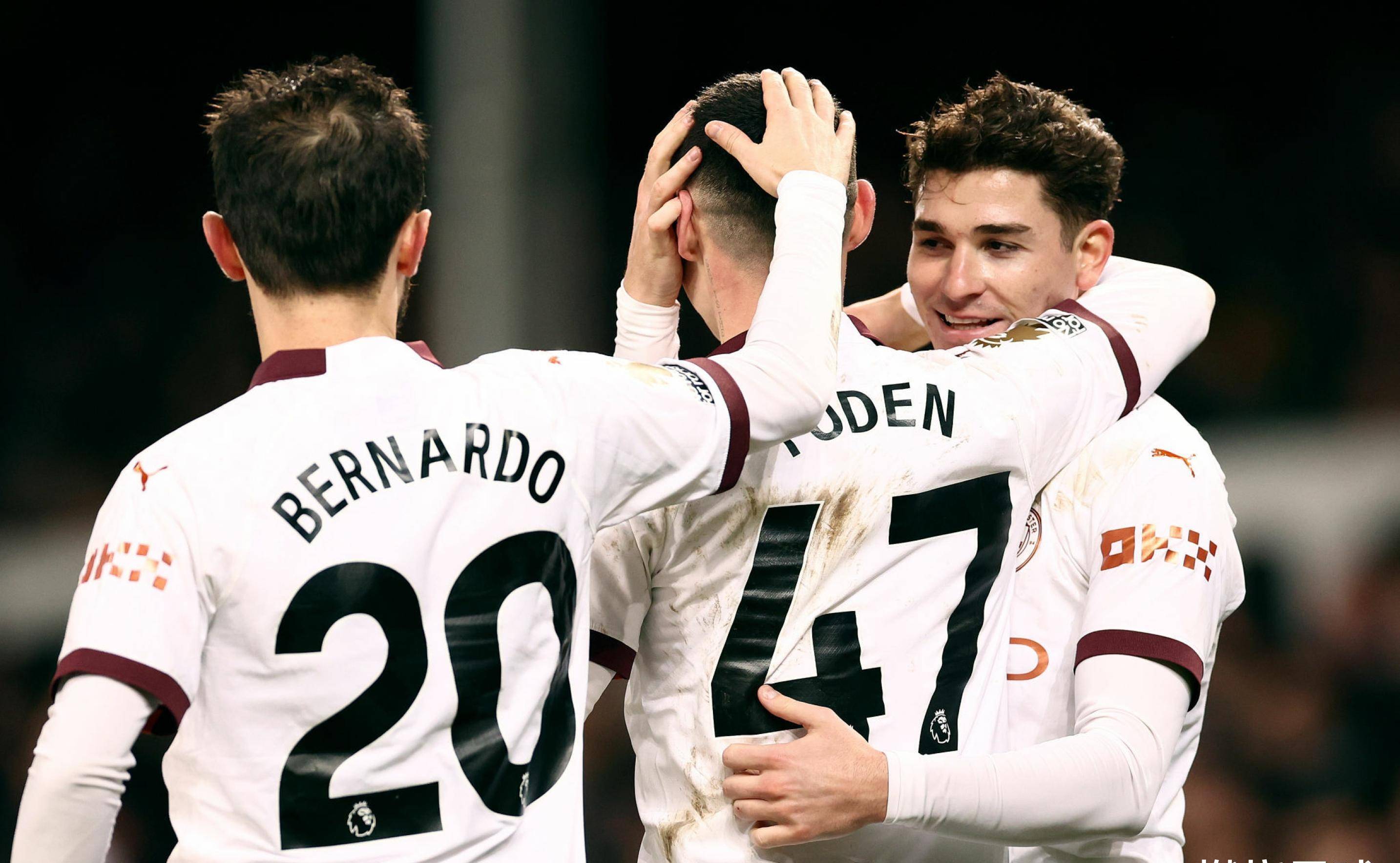 包含勒沃库森完胜希腊，福登惊艳四座的词条