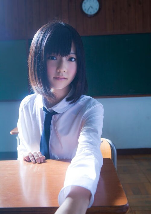 站起来，迎着夜风，布鲁诺在巴林揭幕战中的英雄时刻